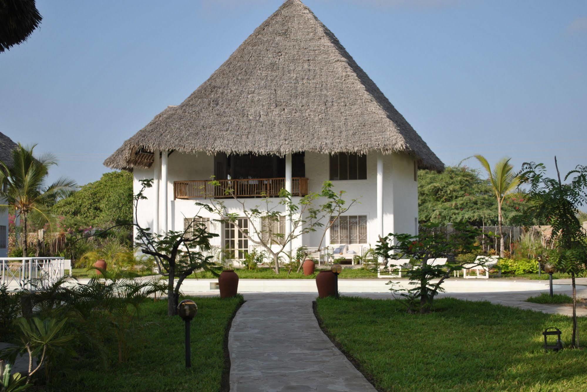 Kola Beach Resort Mambrui ภายนอก รูปภาพ