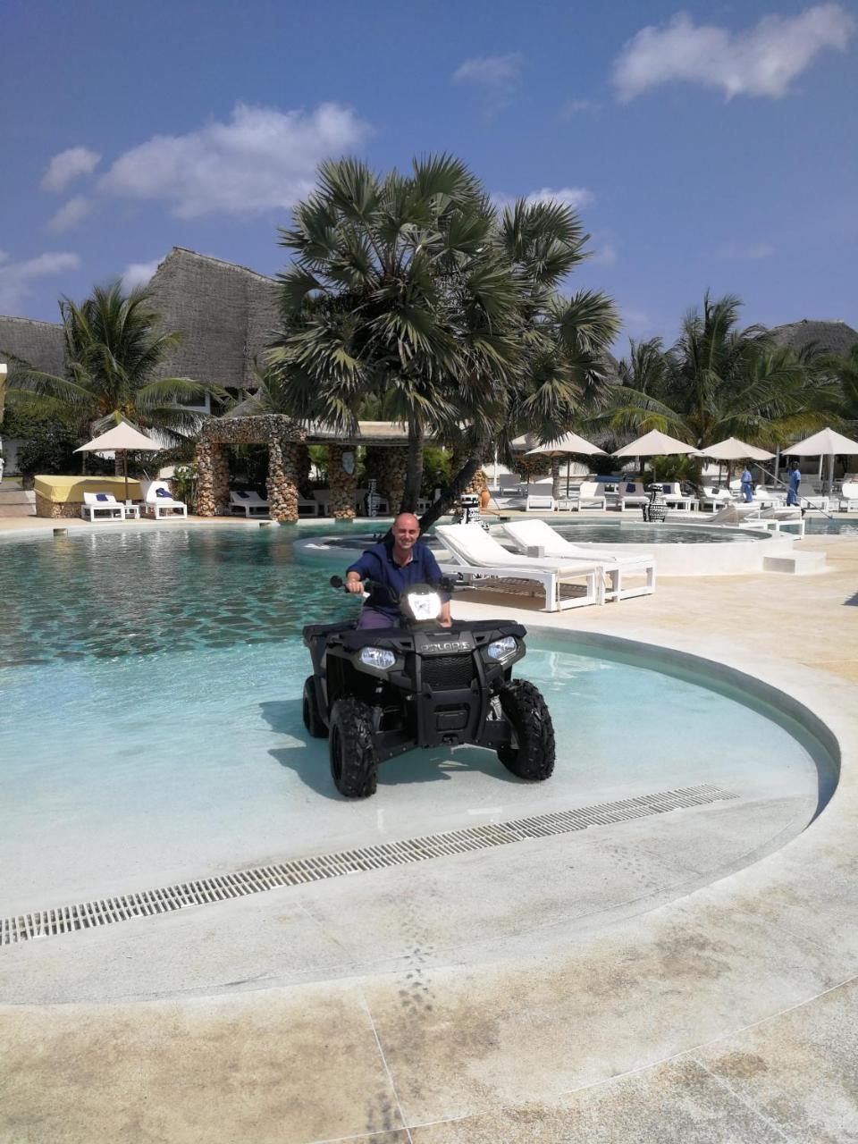 Kola Beach Resort Mambrui ภายนอก รูปภาพ
